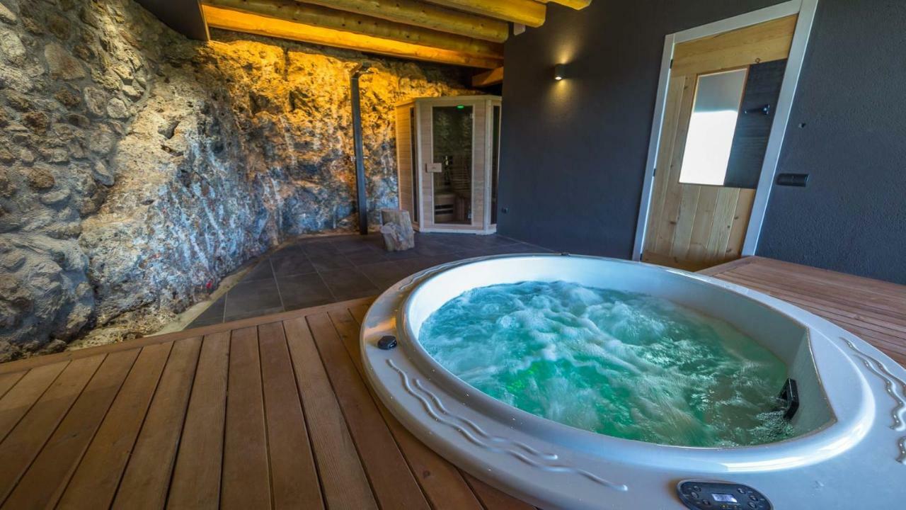 Casa Rural Cal Rossa De Taus Spa ภายนอก รูปภาพ